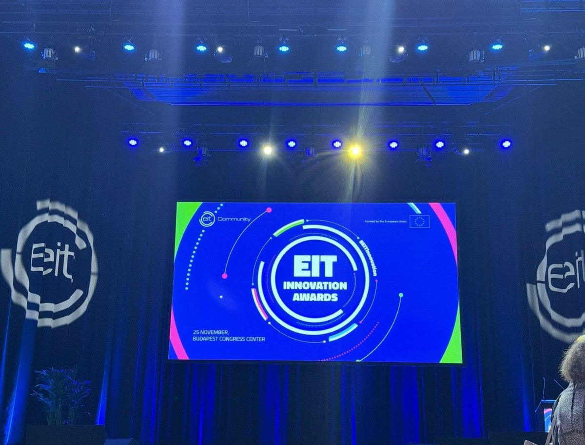 Digitalic tweet media