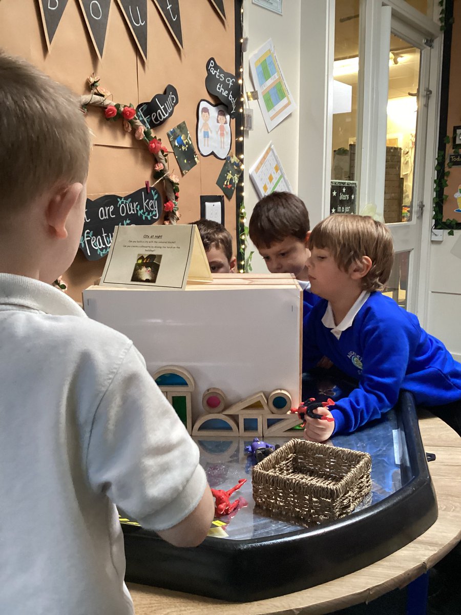 fsauckley1's tweet image. Building a city with the coloured blocks for our super heroes to save! #exploring #superheroes #eyfs