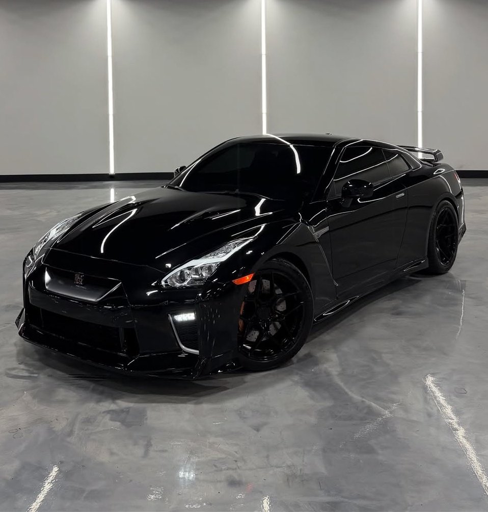 DailyGTRTM's tweet photo. 2023 Nissan GTR-R35 Premium spec'd in Jet Black Pearl https://t.co/n8v6ft5ZVY