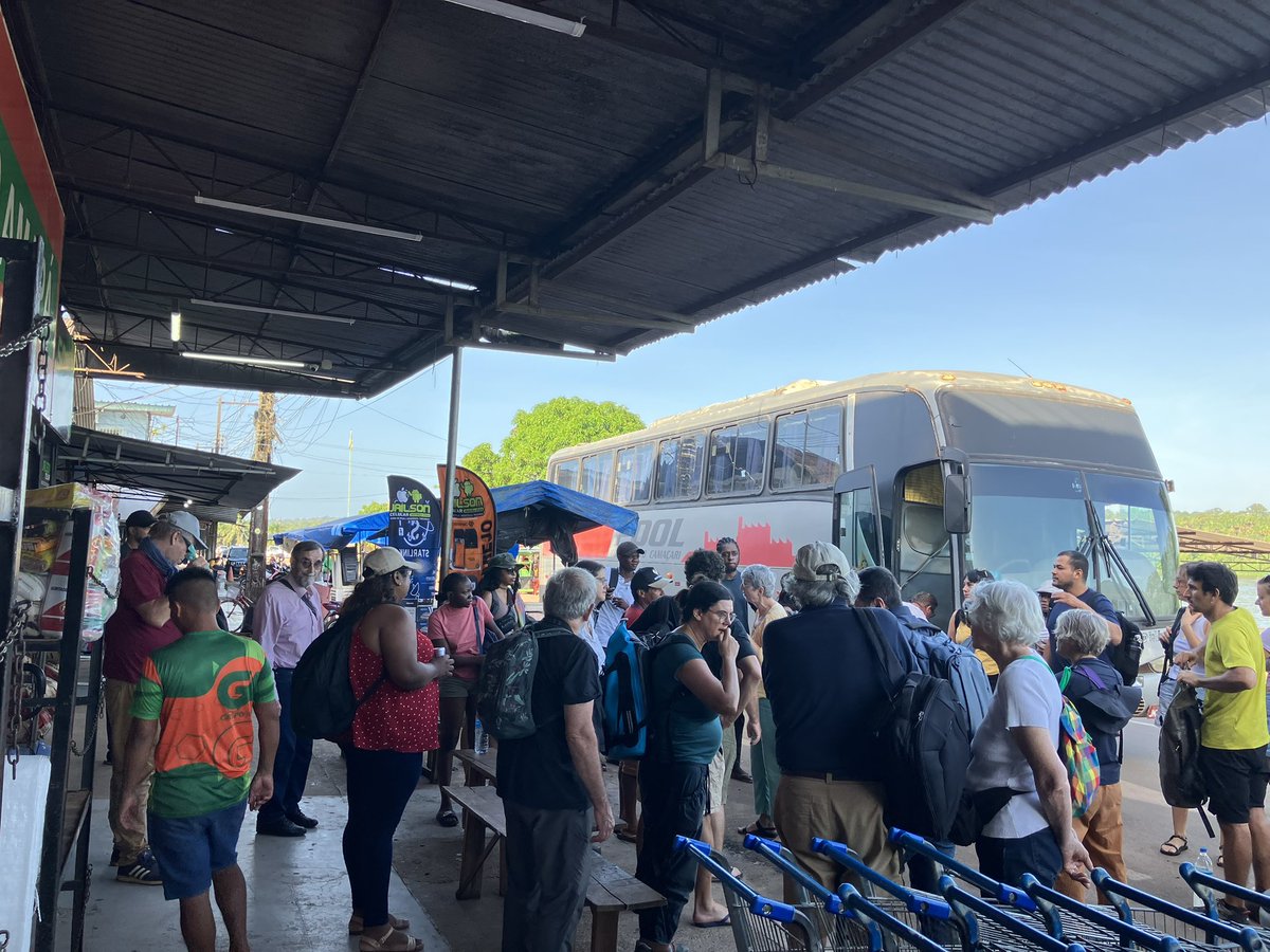 UAR_LEEISA tweet media