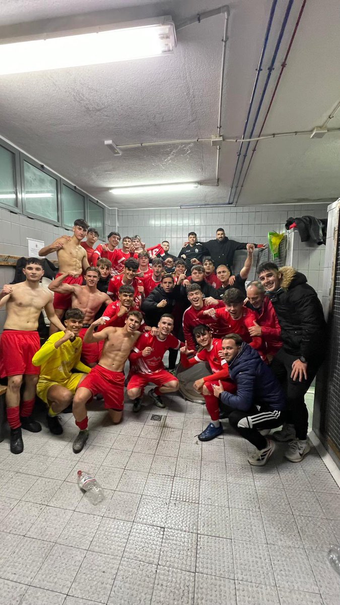 jaavierbm's tweet photo. ✅Sumamos 3 puntos importantísimos ante un gran rival 

🛠️Increíble dirigir a este grupo en mi primera temporada como entrenador en F11 junto a mi CT

🔝 Mantenemos nuestra gran dinámica con 6 victorias consecutivas y nos posicionamos primeros en la tabla 

🧬Humildad y trabajo. https://t.co/56NmM5Wylt