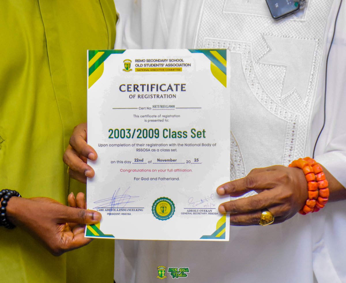 NationalRssosa's tweet photo. We are pleased to announce that the 2003/2009 Class Set has been officially inducted into RSSOSA and formally presented with their Certificate of Registration.
#rssosa
#rssosamedia
#rssat80 https://t.co/jw0PccqYA5