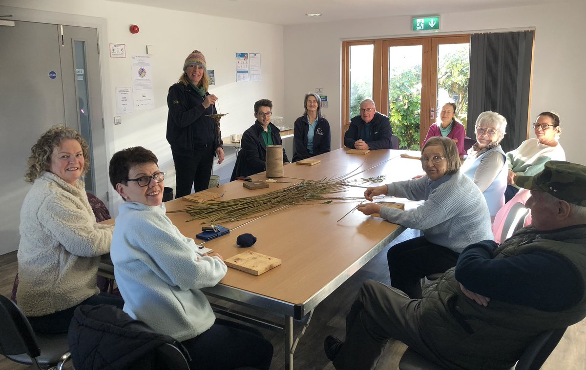 ARCHLCLTD1's tweet photo. With kind support from #liveherelovehere  we are making birds feeders today … so we really have something to tweet about! #winter #gardening #TuesdayTweet https://t.co/SlERDfO4uW