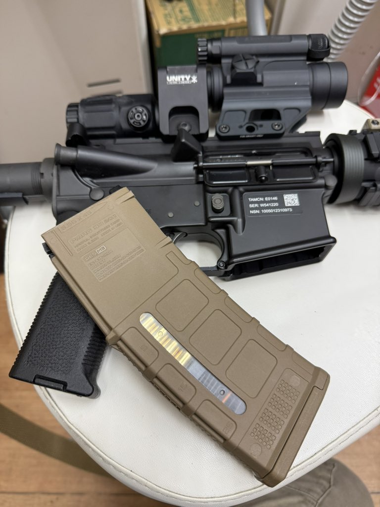 KJ52020913's tweet photo. 日曜日にnagiさんのDAS用P-MAG加工教室に行ってきました！
加工好きの自分は先日のnagiさんのポストを見て迷わず応募しちゃったんですよね
だってかっこいいじゃないですかPMAG
材料持っていざ工房へ！
続きます↓ https://t.co/tOfdjHw3iK