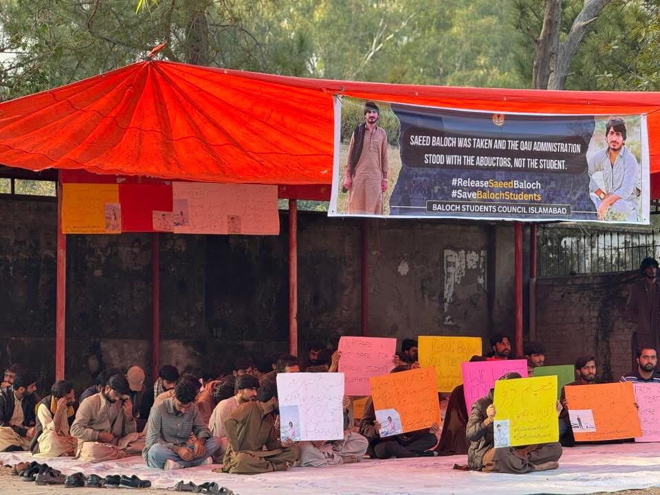 Nadir_Baloch56's tweet photo. The @Baloch Students Council (@BSCIslamabad ) Islamabad has organized a sit-in camp demanding the safe release of Saeed Baloch, who was abducted from Islamabad. 
#ReleaseSaeedBaloch
 #SaveBalochStudents https://t.co/dOs4EAtyOr