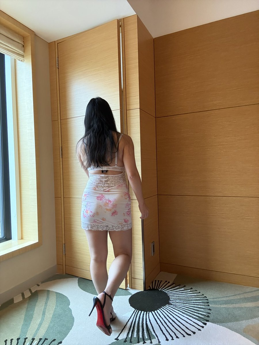 CrystalR0sy's tweet photo. I’m so wet for you 💦 https://t.co/YiB335M5Tf