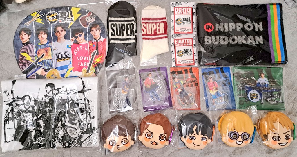 本日ゲットしたグッズたち🖤💜🧡💙💚らぶだね🧡 #超八 #超八in武道館