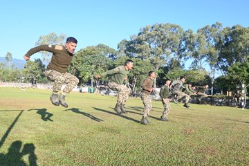 PallaviBakshi94's tweet image. Health is wealth. No success or achievement matters without a strong, energetic body to enjoy it. Prioritize fitness first. 💎#HealthyHabits.
Morning Physical activities - 32 Bn #CRPF 
 #ValueFundsContest Smriti Mandhana #WTC27 #AmitabhBachchan #TataSierra