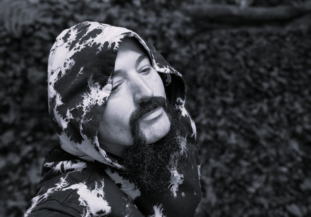 Five years in the making and <a href="/Freelastica/">Brunetto / Bruno Garca</a>'s  OOPARTS EP still sounds like nothing else out there. Dive in.

Stream and get more details here: aroom.uk/brunetto-emerg…