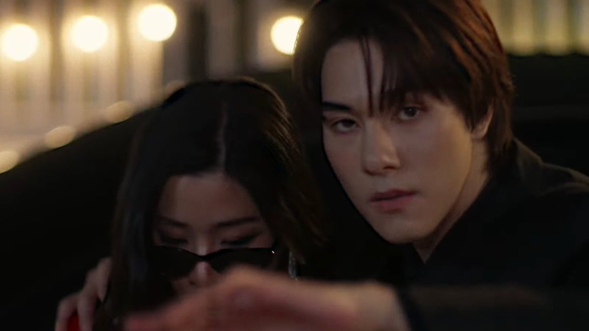 softforg4's tweet photo. PLEASE JUST LOOK AT HIM I AM GOING CRAZY THIS IS CRAZY !!!!!!!

#GMMTV2026 #hirunkit_ https://t.co/pLLpL4oBMt