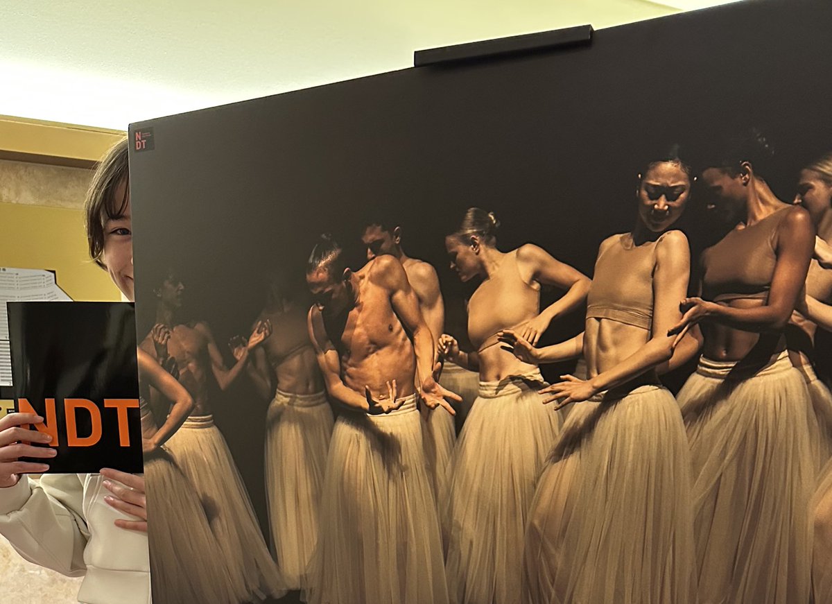 『NDT 2 Japan Tour』
瞬き忘れて
目がカラカラになってるのに
気が付かないぐらい
驚愕の表現力の踊り。

#NDT2025JP 
<a href="/ndt2025jp/">NDT Japan Tour 2025</a> 

オンラインで見るのと
実際に舞台観るのでは大違い
本当に来れてよかったです‼︎‼︎‼︎