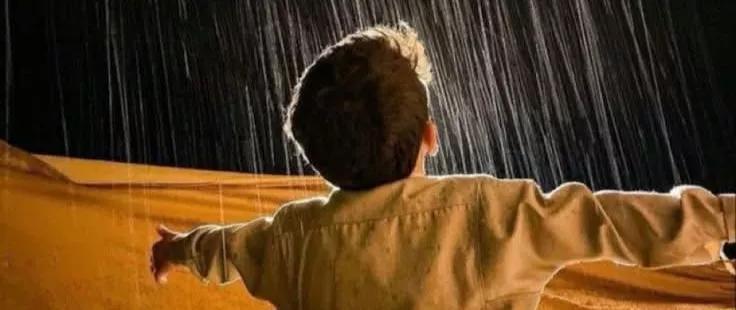 ماني بحاجة بشر انا بحاجة شعور 
محتاجه خلوة مع نفسي وفوقي مطر 🚶🏻‍♀️. ً