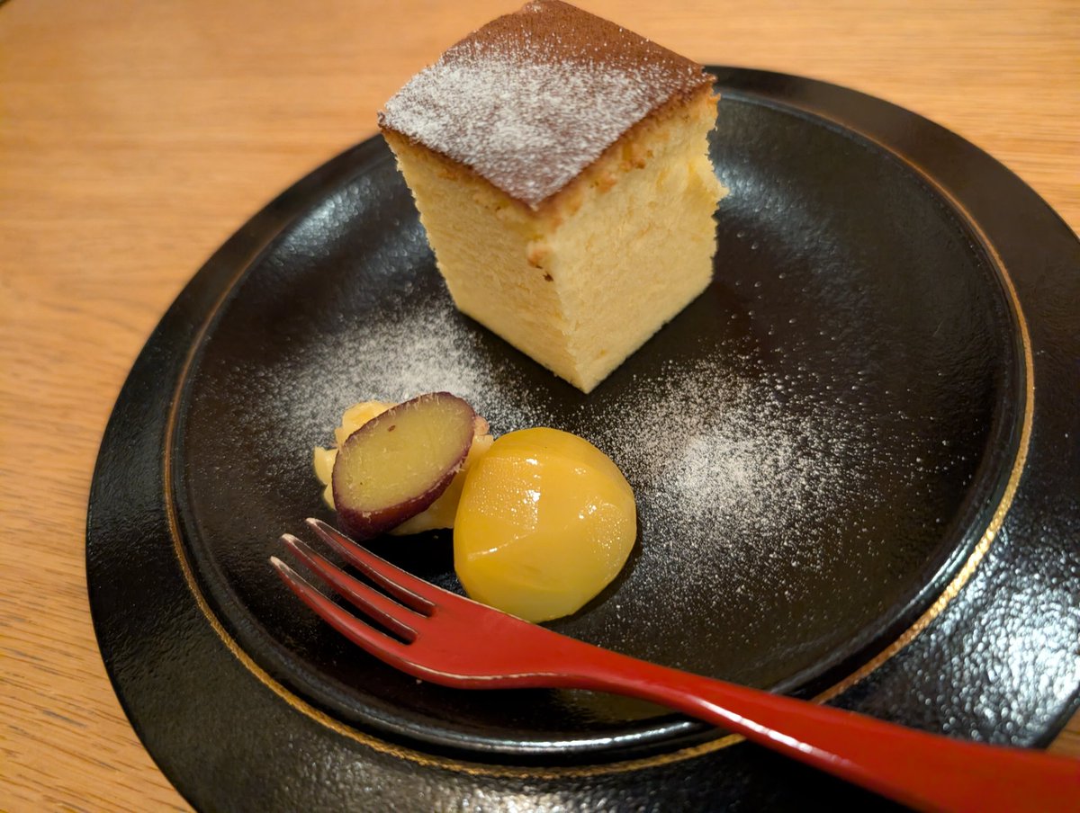 昨日は義父の古希のお祝いということで家族11人でご飯に行ってきましたー！
70歳になっても元気にゴルフ三昧！やっぱり健康でいるのは大事ですな！
次のお祝いは義母の古希＋姪っ子の20歳＋娘の成人がほぼ一緒に来るので楽しみ！5年後だけど。
というわけで美味しい食事＆お酒でした！