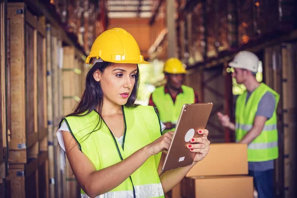 HumanFocusInt's tweet image. Dynamic risks appear without warning. Workers need to judge these risks on the spot. Our blog explains how dynamic risk assessments can equip workers to respond safely when hazards arise. 

buff.ly/A4sCdyr 

#DynamicRiskAssessment #RiskAssessment #HealthAndSafety