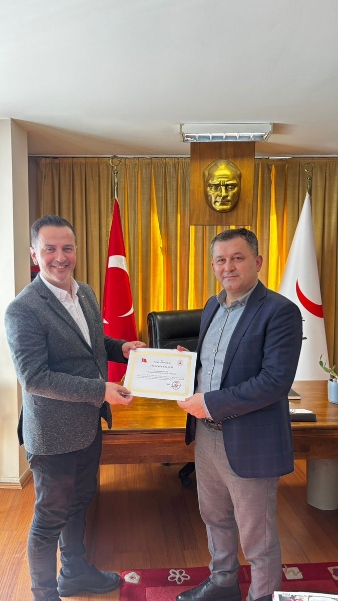Kaymakamımız Sn. Hakan Yavuz Erdoğan, şubemizi ziyaret ederek yangın bölgesindeki özverili çalışmalarımız dolayısıyla bizlere teşekkür belgesi takdim etti.