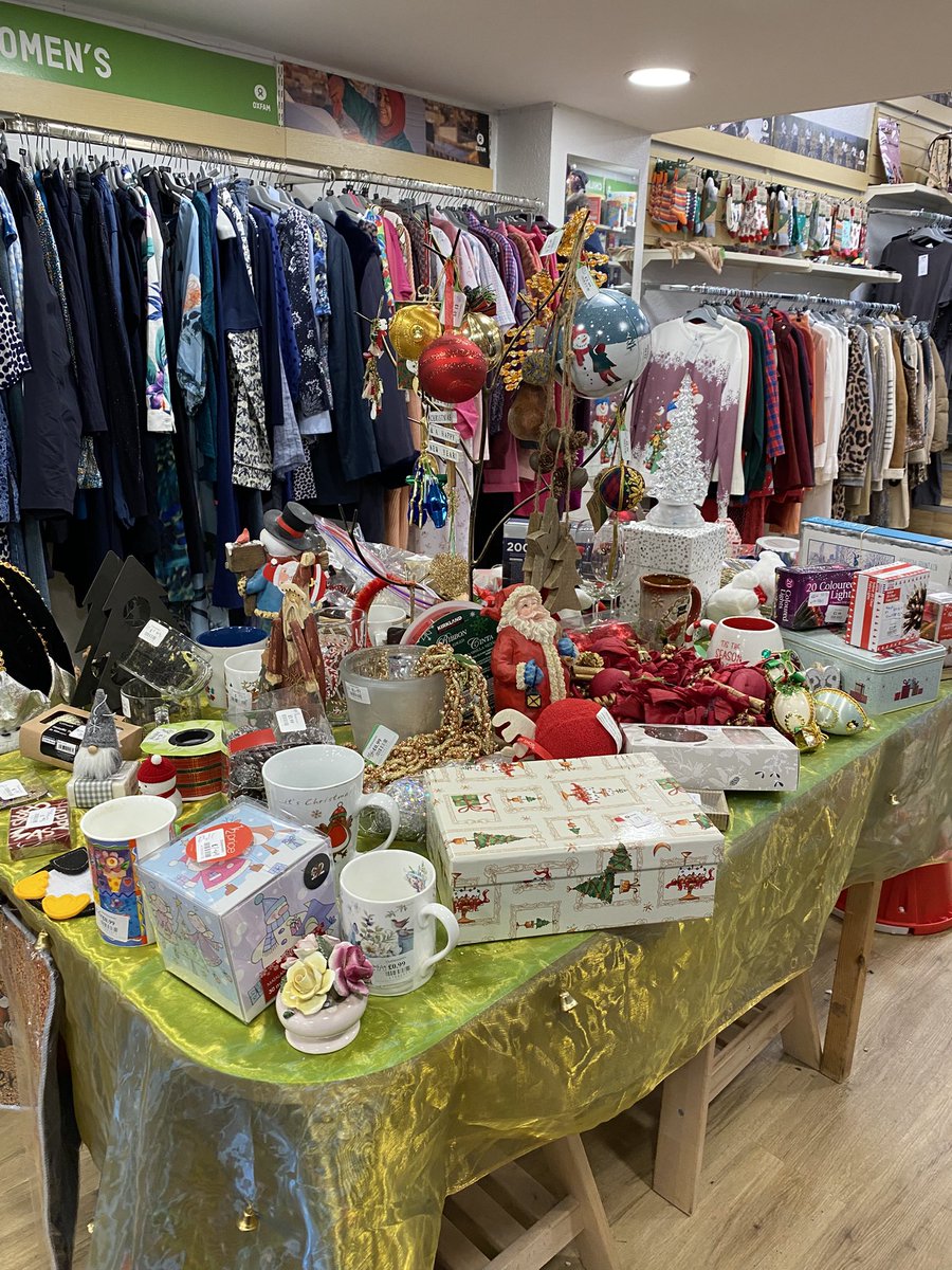 OxfamHexham's tweet image. Bags delivered ..Big smile from Amanda  Lots of Christmas cheer here at #Oxfam #Hexham