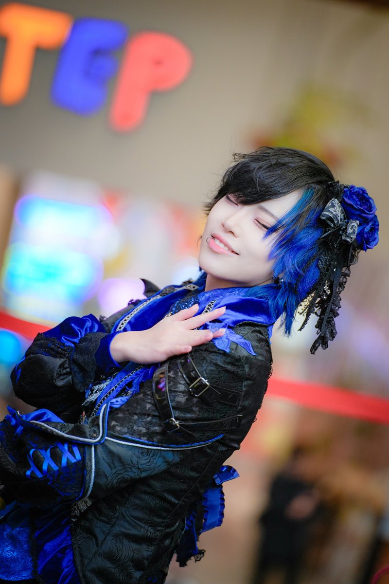 2025.11.22 『秋の完全無料野外公演』 📍心斎橋BIGSTEP大階段 【DIAVEL