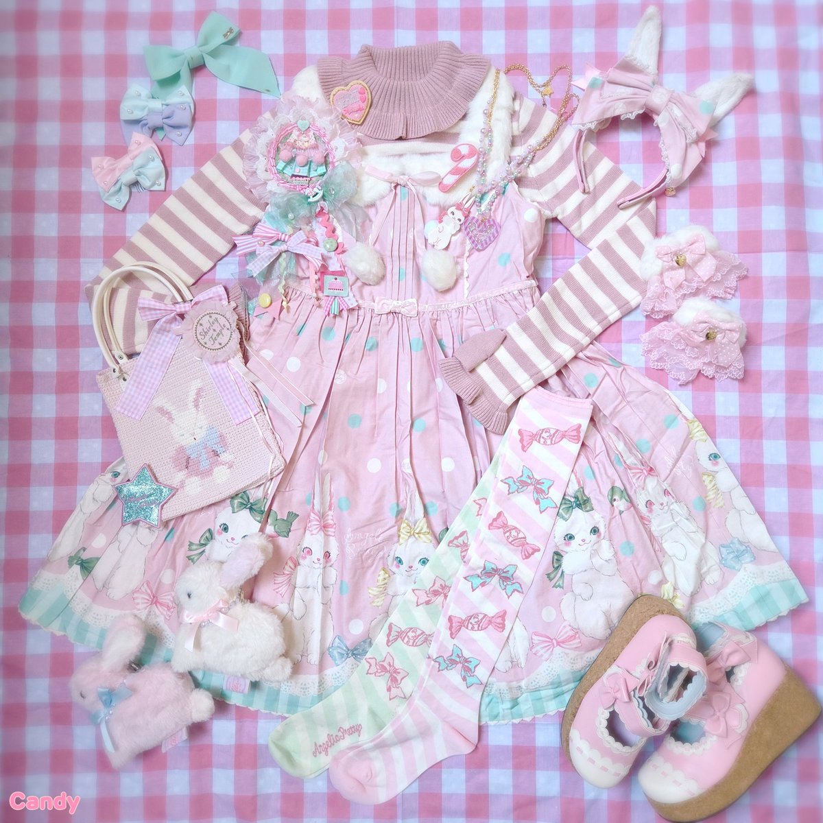 にゃん様😈💩 (@_aroro_966) / Posts / X