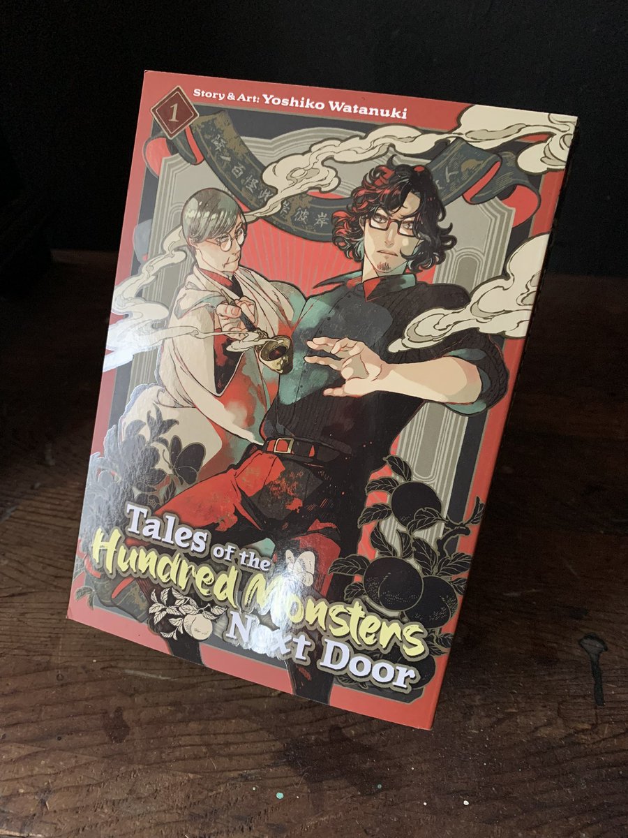 atomicsource's tweet image. We received a sample copy from Seven Seas Entertainment. Thank you very much.
The first volume of the tankobon, featuring a glossy cover finish, is on sale starting today👹🍑⛩️🙏

・

英語版、日本語版とはまた違った趣が大変格好いいです。エンターテインメント感がある。
