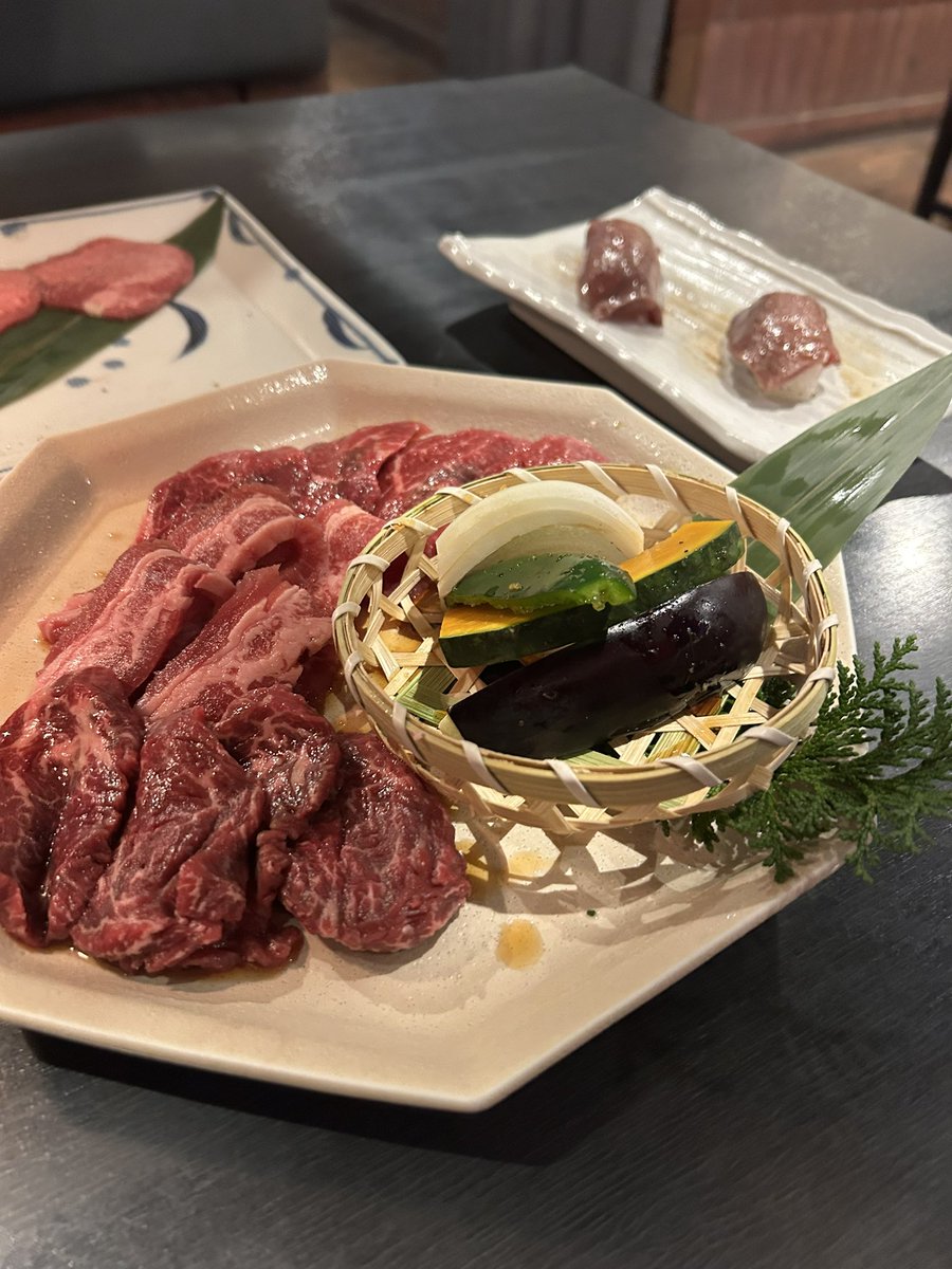 mudar_osaka's tweet photo. 今日も肉🍖
ユッケ好き❤️
最近はホンマに酒が弱くなった。
一緒に呑む人によるのかもやけど、迷惑かけないようにしないとね https://t.co/bYoC0kuABC