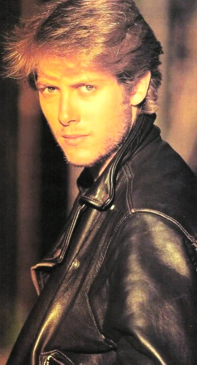 _daiz7_'s tweet photo. James Spader wearing a leather jacket is such a vibe !😍❤️
#jamesspader #photoshoot #jacksback #tuffturf #film #movies #tuesdayvibe #tuesdaymotivations #actor #handsome #gorgeous #sexy #theblacklist #crash #secretary #prettinpink https://t.co/1Lhr3DSOEg