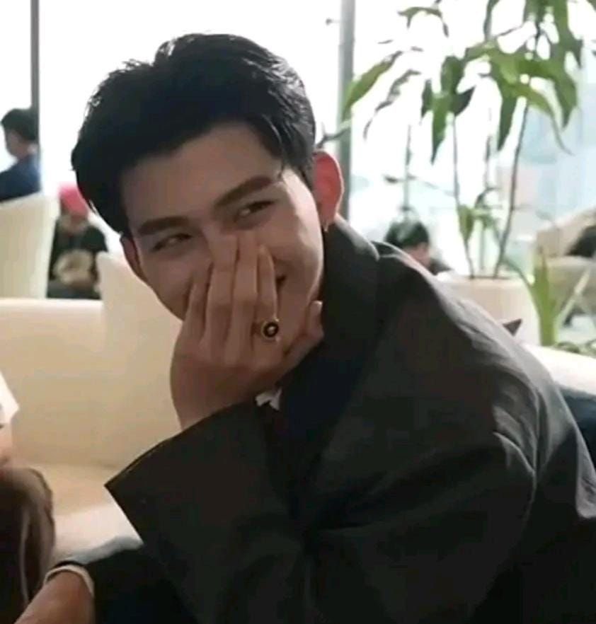 butterrink's tweet image. นี่นะคะ คนที่ฟินที่สุด หัวหน้าด้อมดิวธีร์ 

ผู้มาก่อนกาล @ppnaravit  🤣🤣🤣

#ppnaravit #GMMTV2026
#MrKillSeries