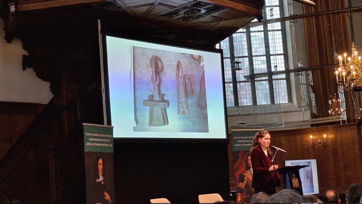 15 november vormde het sluitstuk van de feestelijke herdenking van de 400ste geboortedag van Johan de Witt in Den Haag.
De tentoonstelling #DeWereldvanDeWitt in <a href="/hetdordts/">Dordrechts Museum</a> kun je nog tot en met 7 december bezoeken. 
[1/2]