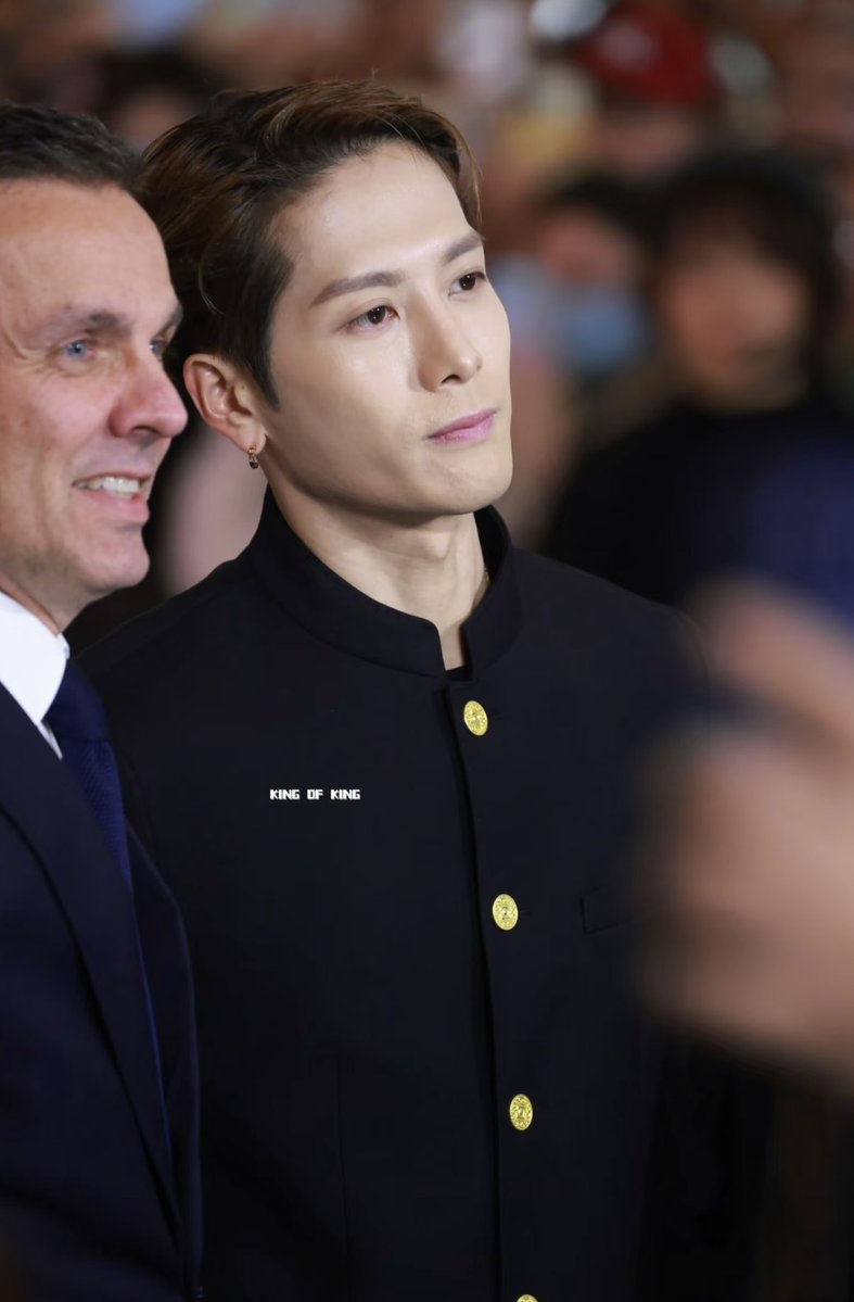 JACKY_AOM's tweet image. เทพบุตรมาเกิด 👑
#JacksonWang
#JacksonWangxCartier