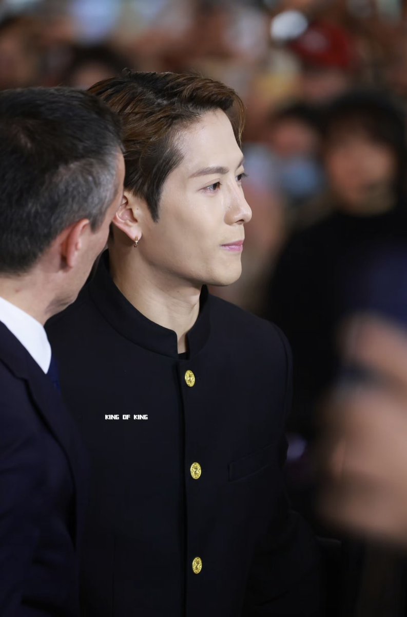 JACKY_AOM's tweet image. เทพบุตรมาเกิด 👑
#JacksonWang
#JacksonWangxCartier