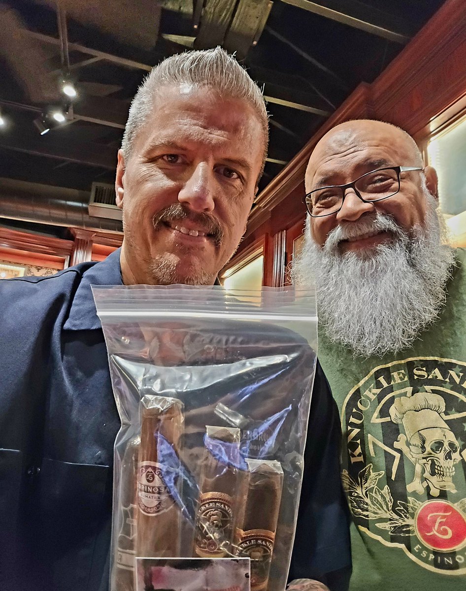 Brandon Jay Luna just become the earliest Breakfast Club member to arrive. 

Espinosa Breakfast Club Blind Super Selection. 

This blind 4 pack includes a rare Espinosa for 42 plus shipping. We have limited quantities.  

undergroundcigars.com/product/espino…

<a href="/EspinosaCigars/">Espinosa Cigars</a>