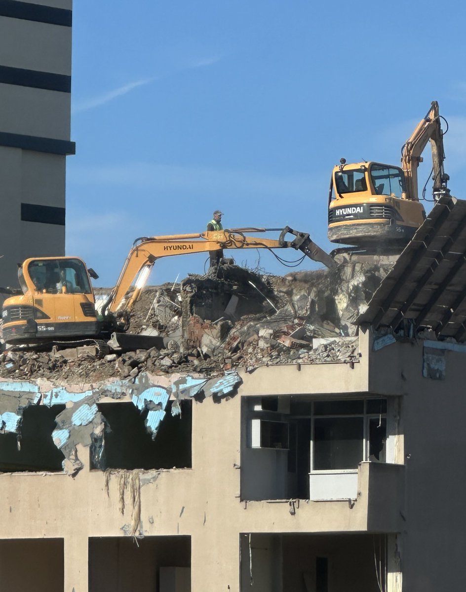 Piramitlerin nasıl yapıldığından daha gizemli bir olay.