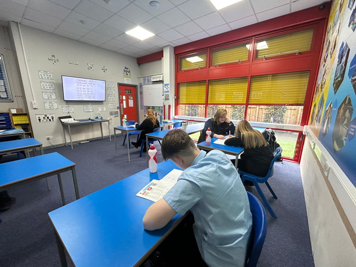 reintegreat's tweet image. 🔢📚 This morning in Maths, our Year 10 Group was all about Factorisation! ✨ They tackled the challenges with enthusiasm and teamwork. 💪🙌 Great to see everyone getting those numbers sorted! Keep up the great work! 👍 

#MathsMagic #LearningTogether #Teamwork