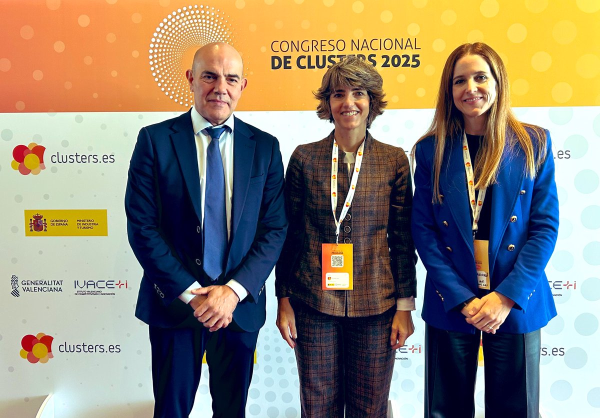 ontech_innova's tweet image. 🌐 El ecosistema industrial, TIC e innovador unido en el Congreso Nacional de Clústers @FENAEIC

🤝 @ontech_innova, junto a las Directoras Generales de Estrategia Industrial y de la #pyme @minturgob y de Fomento de la Innovación @UniversidadAnd, Teresa Parejo y Nieves Valenzuela
