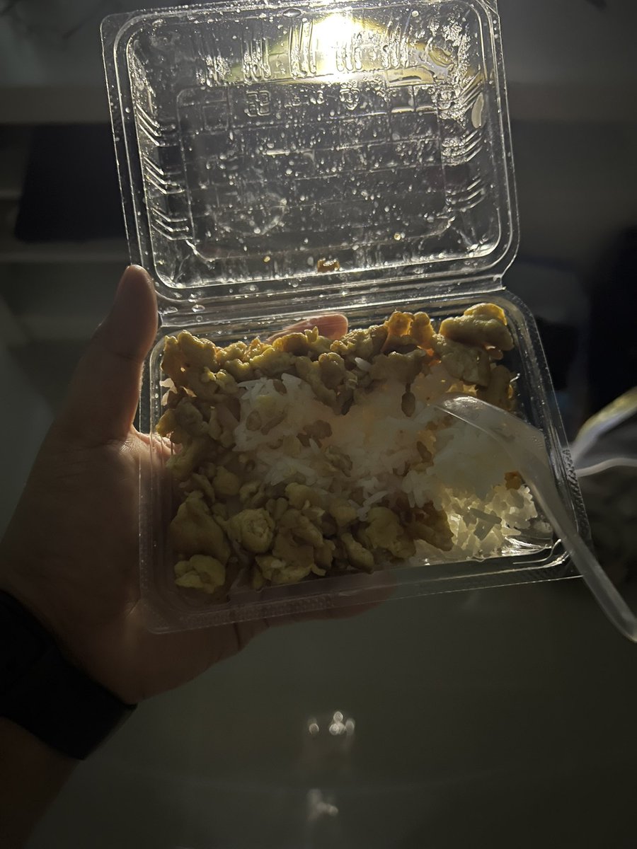 Annsonesnsd's tweet image. วัตถุดิบมีแค่ไข่ ขอบคุณสำหรับอาหารนะคะ ไข่ขยี้ที่อร่อยมาก 
#น้ำท่วมหาดใหญ่