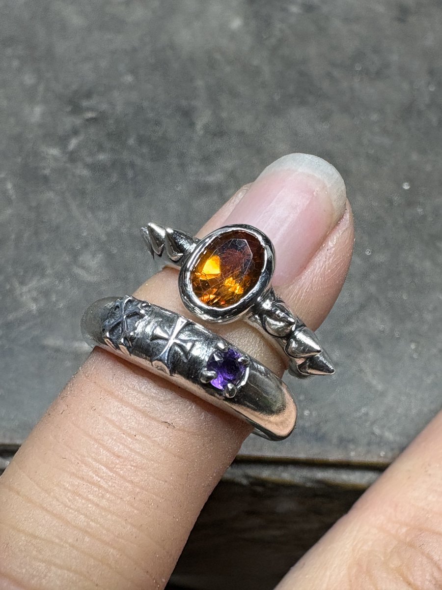 シトリンとアメシスト
カスタムオーダーありがとうございます。