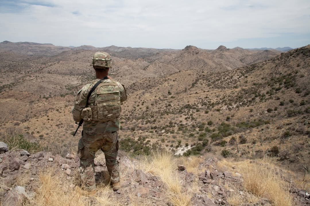 BrantPhilip_'s tweet image. US commandos launched an operation against an IS-Somal fortified cave in the Baalade valley this morning, after months of Puntland forces attempts to take over the area, intense clashes broke out directly between American soldiers and IS-Somal fighters which reportedly resulted…