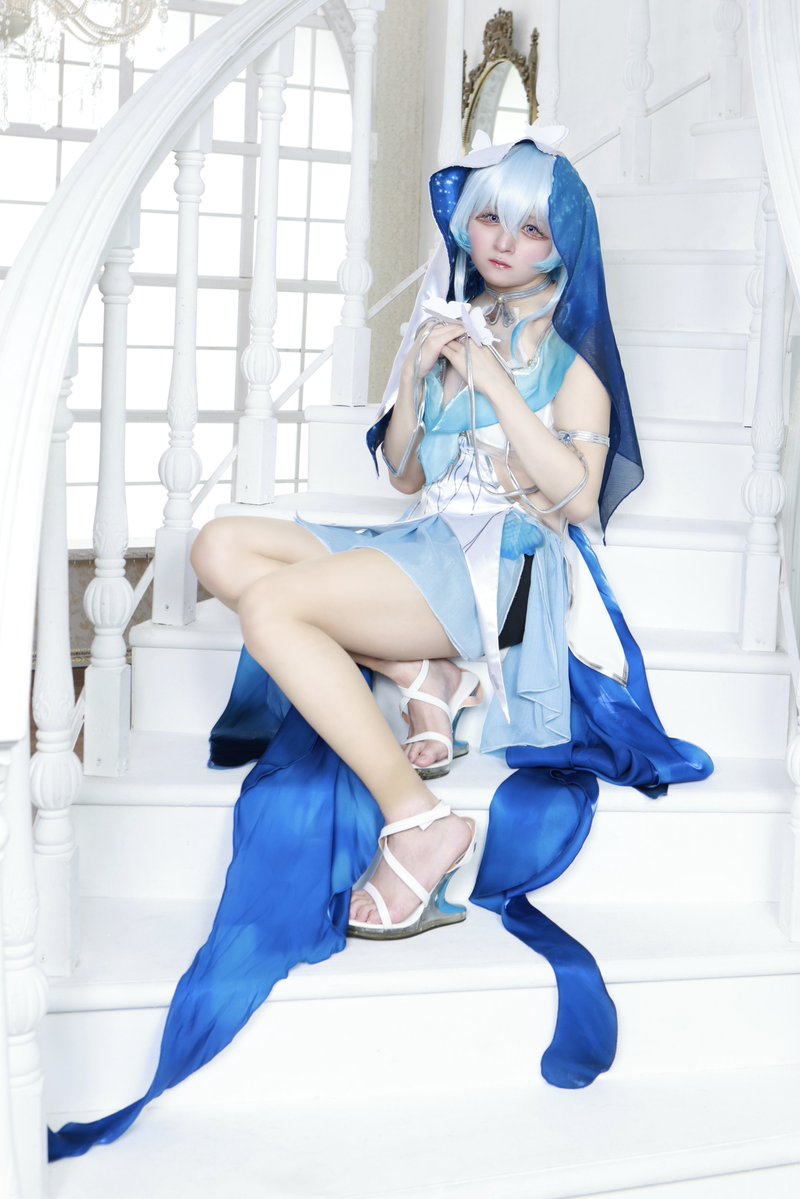 Cosplay

 Shorekeeper