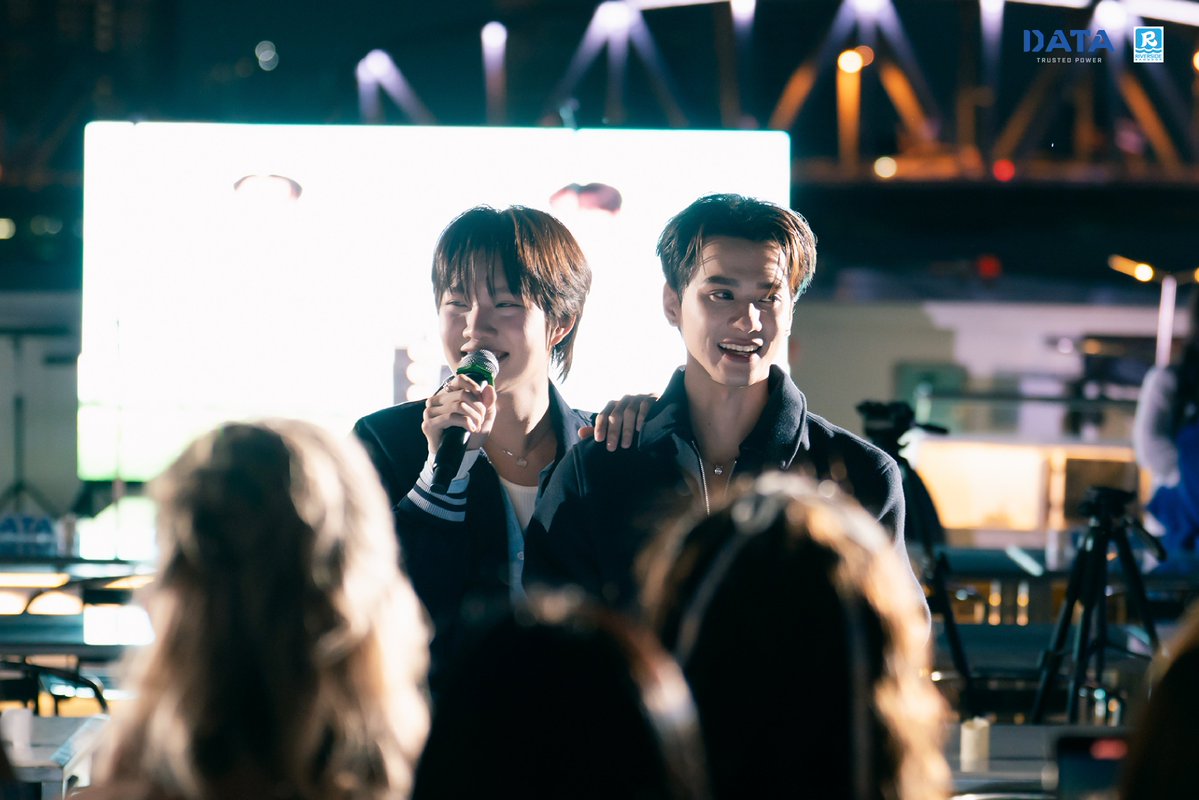 dataofficial_TH's tweet image. พี่ DATA เอาภาพบรรยากาศน่ารักๆ ในกิจกรรม DATA The Power of Destiny Lucky Fans Exclusive with เก่ง - น้ำปิง มาฝากนะค้าบบ🩵📸

ดูรูปเพิ่มเติมคลิกเลย facebook.com/share/p/1G2Nwo…

DATA THE POWER OF DESTINY
#DATAxKENGNAMPING

#Data #Datatrustedpower #ปลั๊กไฟ #ดาต้า #ปลั๊กไฟDATA…