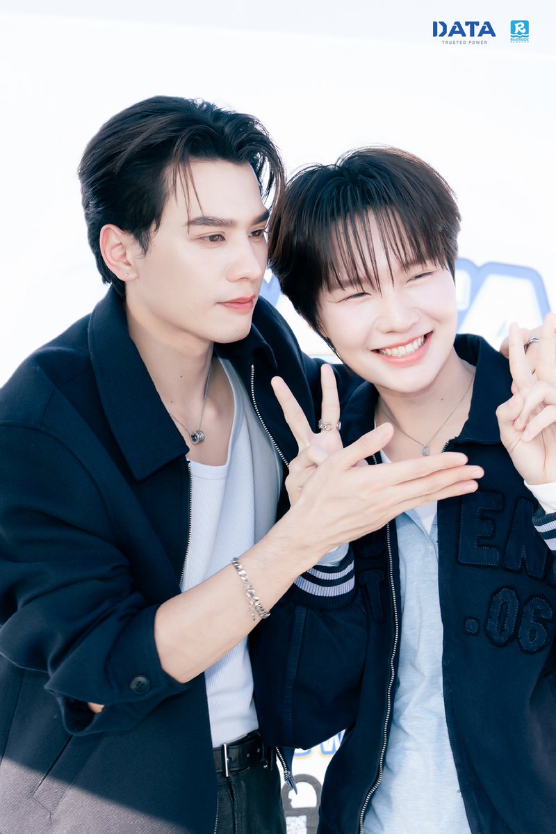 dataofficial_TH's tweet image. พี่ DATA เอาภาพบรรยากาศน่ารักๆ ในกิจกรรม DATA The Power of Destiny Lucky Fans Exclusive with เก่ง - น้ำปิง มาฝากนะค้าบบ🩵📸

ดูรูปเพิ่มเติมคลิกเลย facebook.com/share/p/1G2Nwo…

DATA THE POWER OF DESTINY
#DATAxKENGNAMPING

#Data #Datatrustedpower #ปลั๊กไฟ #ดาต้า #ปลั๊กไฟDATA…