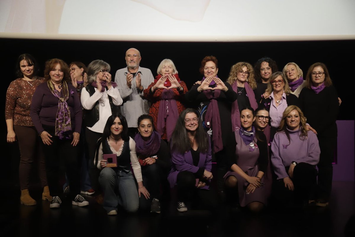 CCOOMadrid's tweet image. Concluye así una asamblea en la que se han unido fuerzas, una vez más, para luchar y seguir luchando en la erradicación de la violencia contra las mujeres.

Tras la Asamblea, seguiremos en las calles, recorriendo Madrid desde Neptuno a la Puerta del Sol, uniendo nuestras voces…