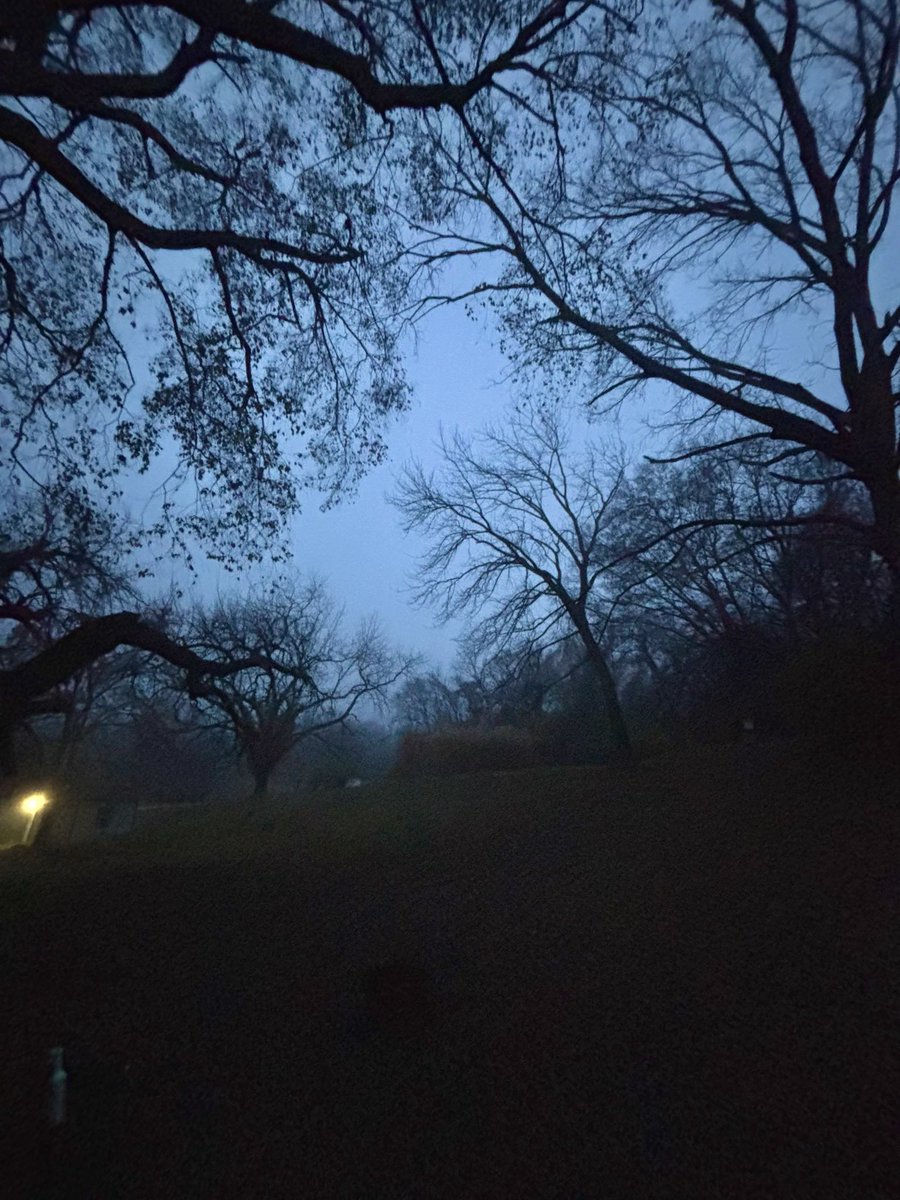 r_u_c_n_o_k_'s tweet image. Good morning wonderful people 🌞 Have a blessed Tuesday 😊

Morning meeting.