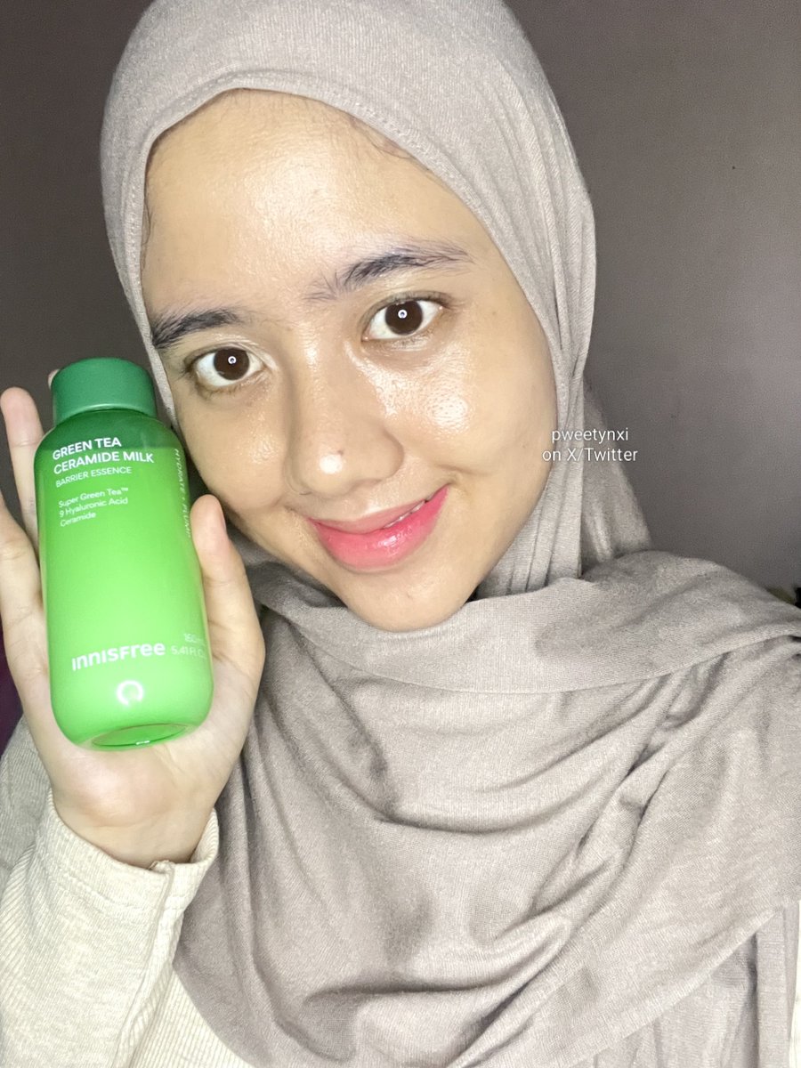 MILK FOR SKINCARE❓ 🥛🍼
Why not?🫵🏻

Susu buat diminum mah udah biasa. Tapi ini skincare by INNISFREE. Lebih tertariknya lagi ada green tea🌱🍵
