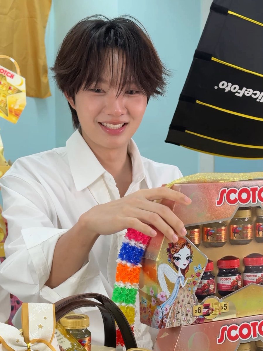 moadinosaur's tweet image. น้ำปิงอย่าตัดผมนะลูก ผมดุ๋งน่ารักมากกกกก แม่จะเอากรรไกรบนโลกนี้ไปทิ้งให้หมด!!!

#nampingster