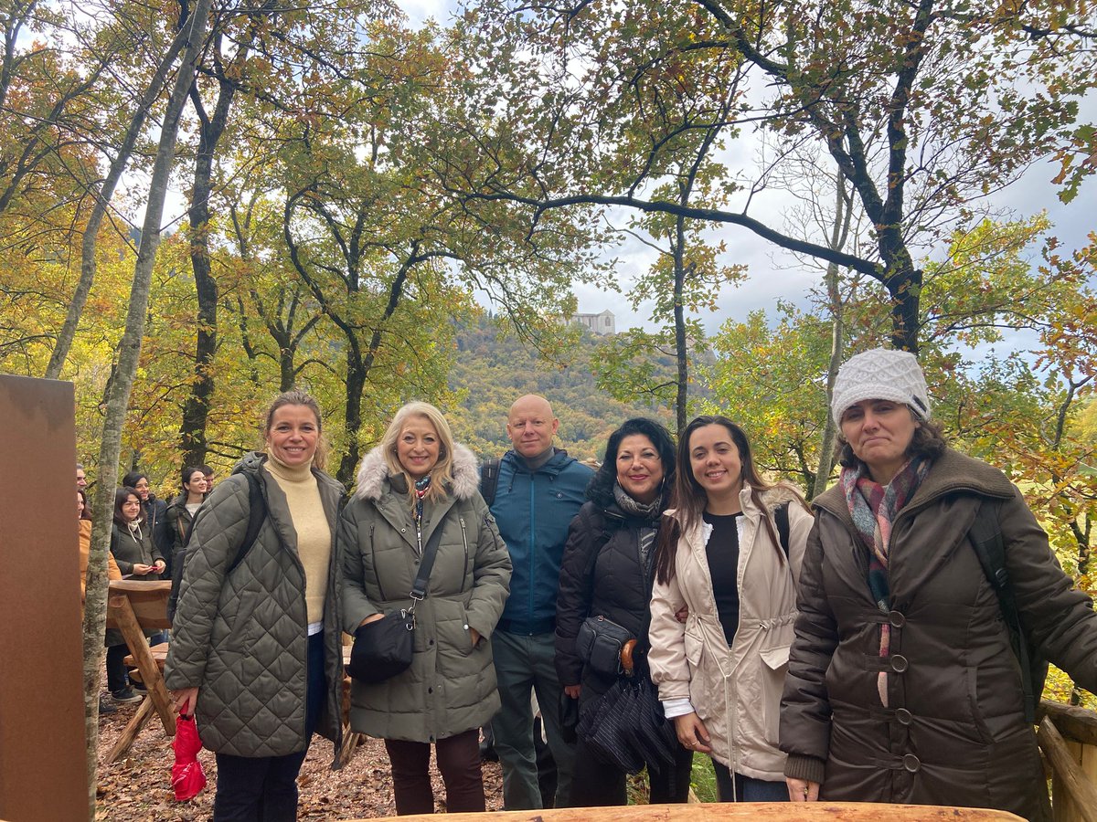 ✅Balance de la participación de APTA Axarquía Costa del Sol en la conferencia final del proyecto MED-GIAHS en Trevi, Italia

🌐 Noticia completa: axarquiacostadelsol.es/2025/11/25/bal…