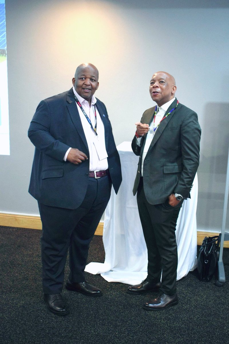 Kgosientsho_R's tweet image. As we welcome S&amp;amp;P Global Ratings credit rating upgrade of ESKOM foreign and local currency long-term credit ratings from B to B+ with Stable Outlook. Well done to team ESKOM 👏🏿👏🏿👏🏿