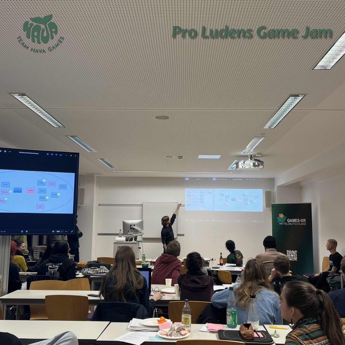 teamnavagames's tweet image. 🐦 A dunnock love drama in just 5 hours! 💞

At the Pro Ludens Game Jam we created “Fluttering Wings and Beating Hearts” – a tiny social exploration game about messy bird romance.

Play 👉 teamnavagames.itch.io
Read 👉 linktr.ee/teamnavagames

#TeamNavaGames #ProLudens #GameJam