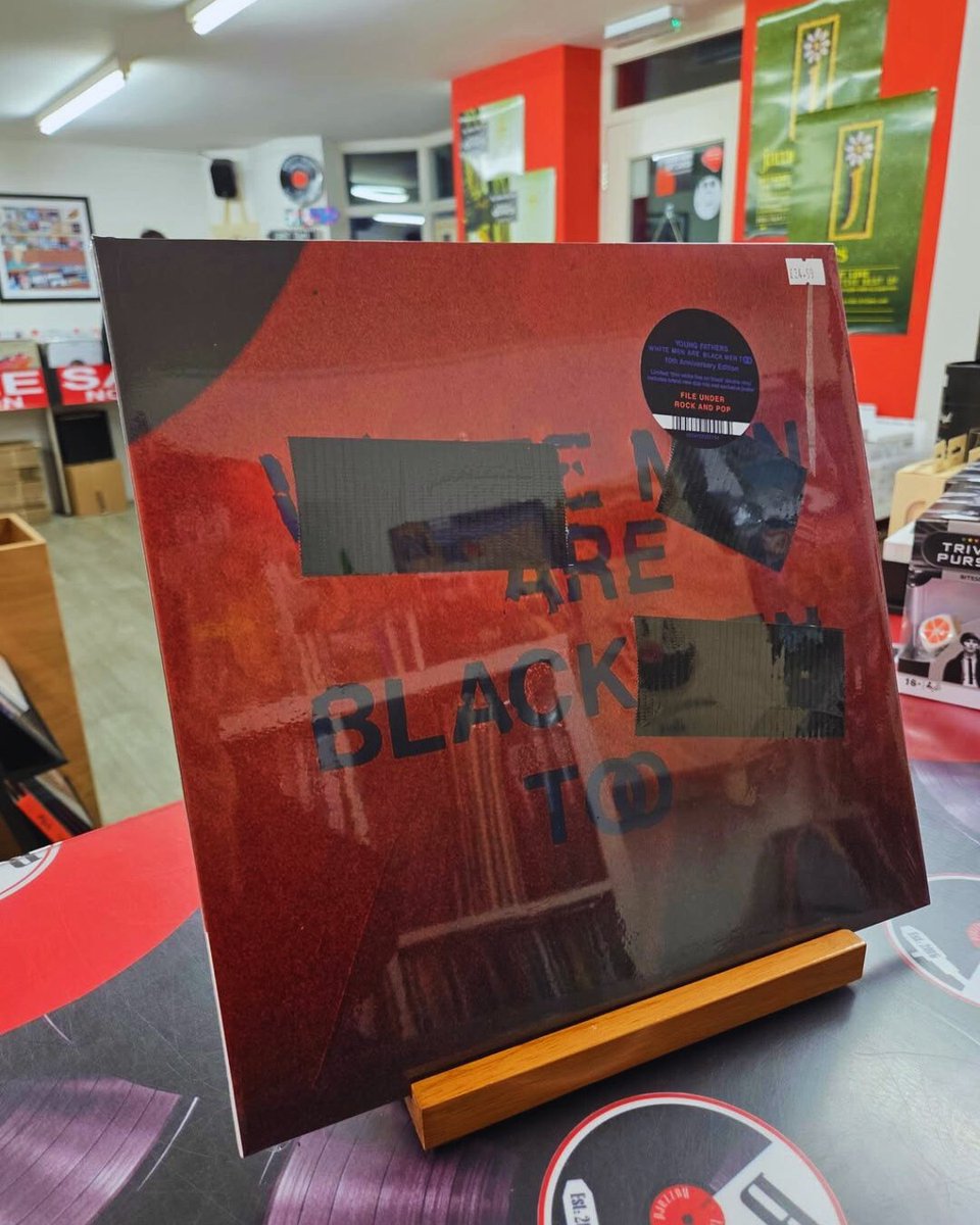 RSDUK's tweet image. A little sneak peak at some #RSDBF releases, anyone? 👀🖤

Head to your local indie record shop this Friday 28th November to celebrate🚶 

Still building that wishlist? 📝 
Discover the full list of #RSDBF titles: bit.ly/4mRKIe9🔗