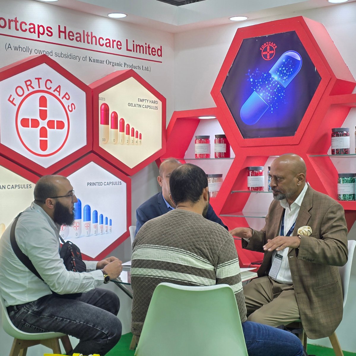 KumarOrganic's tweet photo. Insightful customer meetings with our Director at #CPHIIndia2025 today.
Great discussions driving innovation, collaboration &amp; future-ready solutions.
#KOPL #FortcapsHealthcare #Ingredients #ActiveIngredients #Pharma https://t.co/8GvNu81hbQ