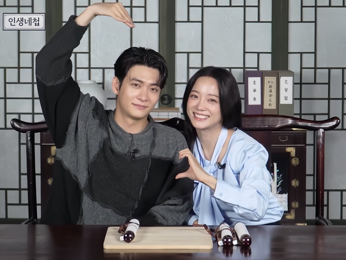 ktovietfans's tweet photo. #이강에는달이흐른다 #강태오 #김세정
#MoonRiver #TheMoonFlowsInThisRiver 
#KangTaeOh #KimSeJeong https://t.co/Lxy8vcJ7R9
