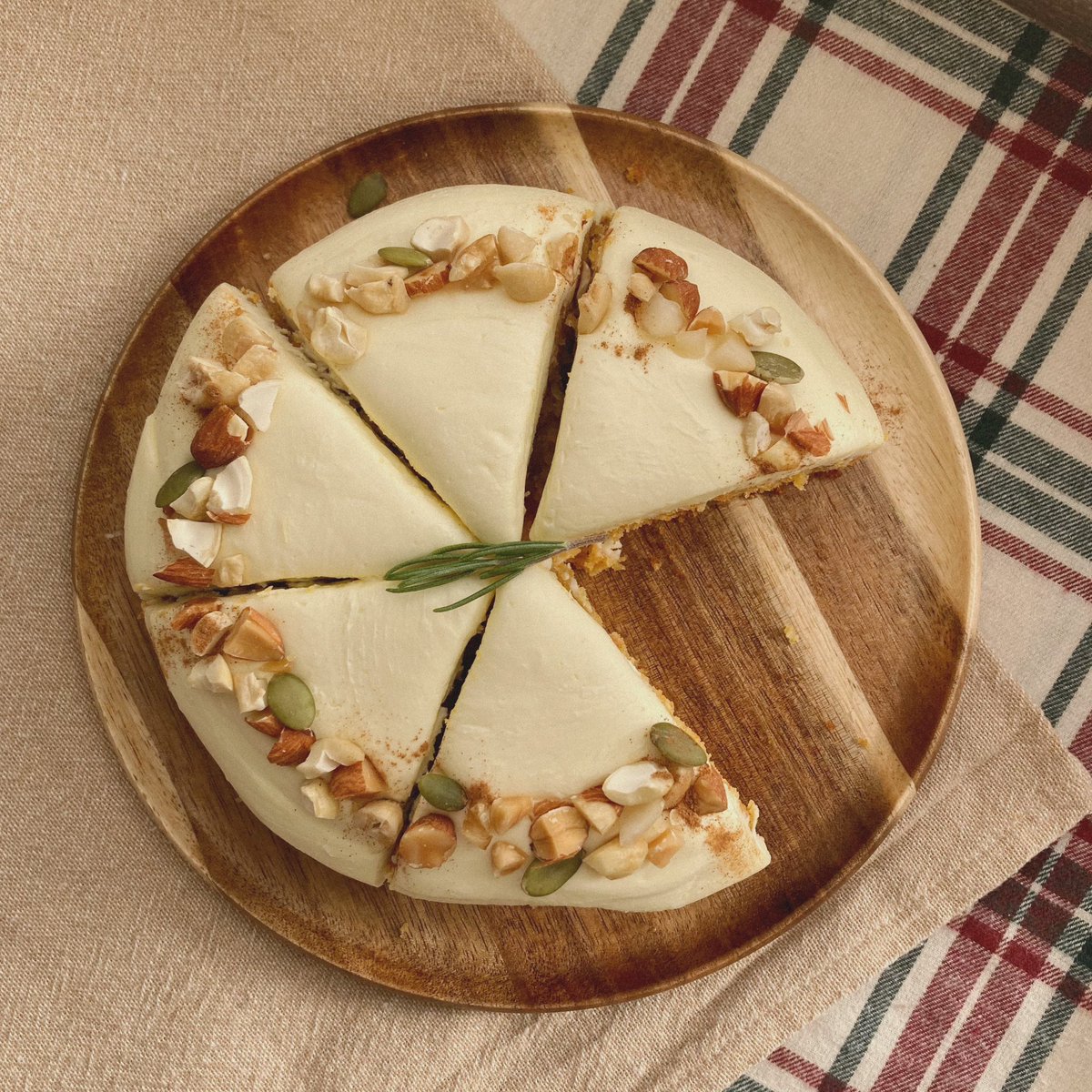 hana_suger_'s tweet image. キャロットケーキ